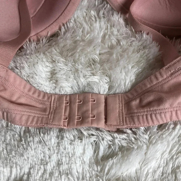 🌸NEW🌸 FRUIT OF THE LOOM T-Shirt Bra. - Picture 2 of 4